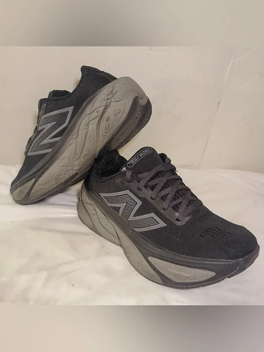 New Balance Fresh Foam X More v5 Black Women's Size 8 Wide (D) WMORLK5 Running